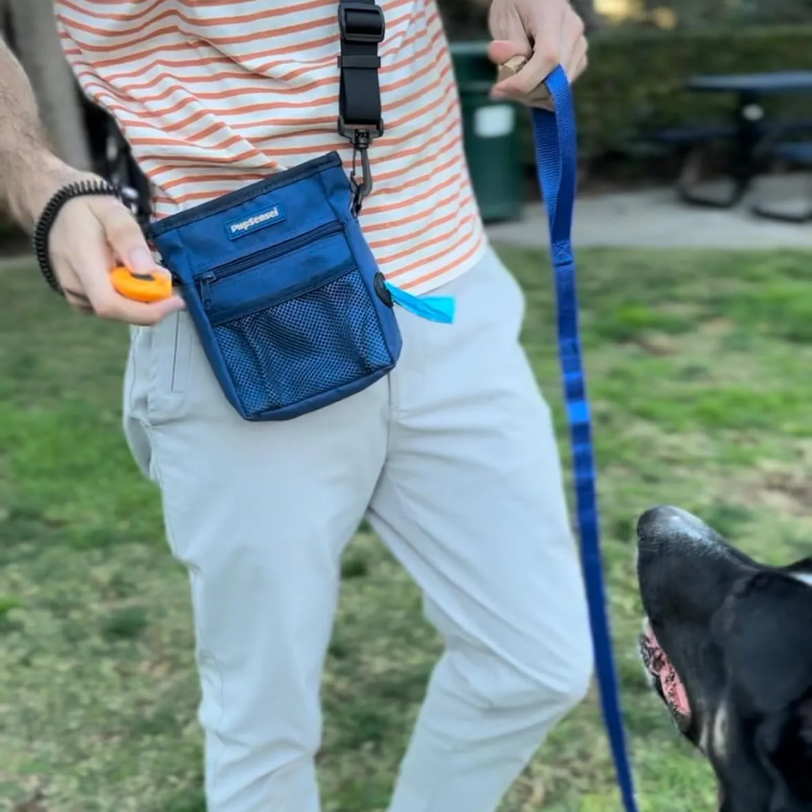 Dog Treat Pouch, Durable Oxford Polyester, No-Spill Magnetic Closure, Treat Pouches for Pet Training with Metal Clip, Waist Belt, Adjustable Strap (Deluxe Training Kit - Navy Blue)